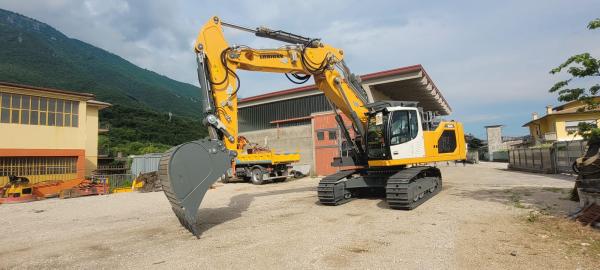 LIEBHERR 934 G 8