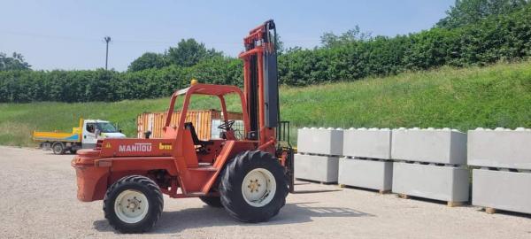 MANITOU carrello elevatore fuoristrada