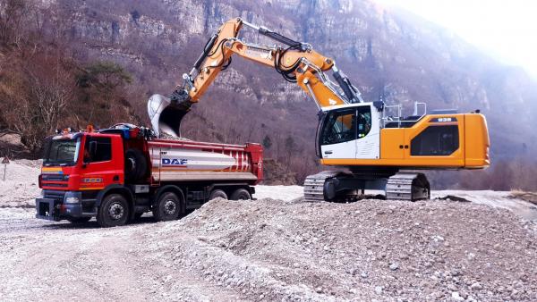 LIEBHERR 938 serie 8 triplice